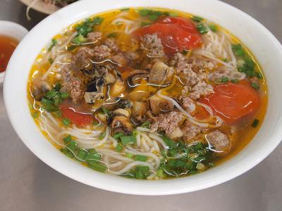Bún oc Thanh Hai, 14/12 Ky Dong, Phuong 9, Quan 3, Ho Chi Minh, Wietnam (w pobliżu różowej katedry Tan Tanh Church)