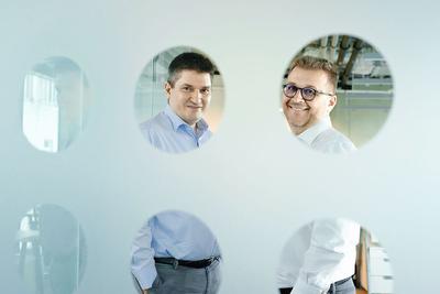 Marcin Hejka i Adam Niewiński, założyciele OTB Ventures, zwiększyli pulę kapitału zgromadzonego w funduszu. Zainwestują w „młodych i obiecujących przedstawicieli gospodarki 4.0”.