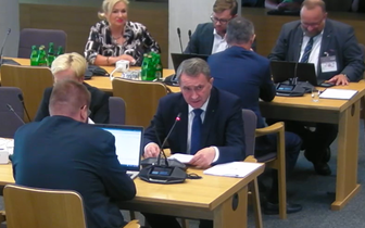 Wiceminister Kos: chcemy wspierać zwiększanie produkcji leków w Polsce