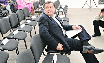 Michaił Fridman, największy akcjonariusz Alfa Banku, pomógł kilka lat temu Unicredit i nieźle na tym zarobił. Teraz Włosi podają mu pomocną dłoń. I przy okazji pozbywają się problemu na Ukrainie.