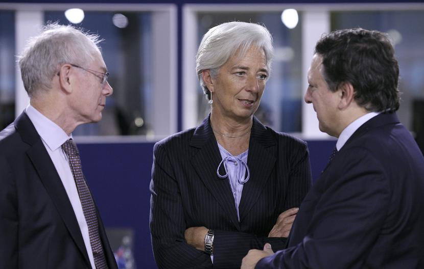 Szefowa MFW Christine Lagarde (w środku) prowadzi rozmowy podczas szczytu G20 (fot. Bloomberg)