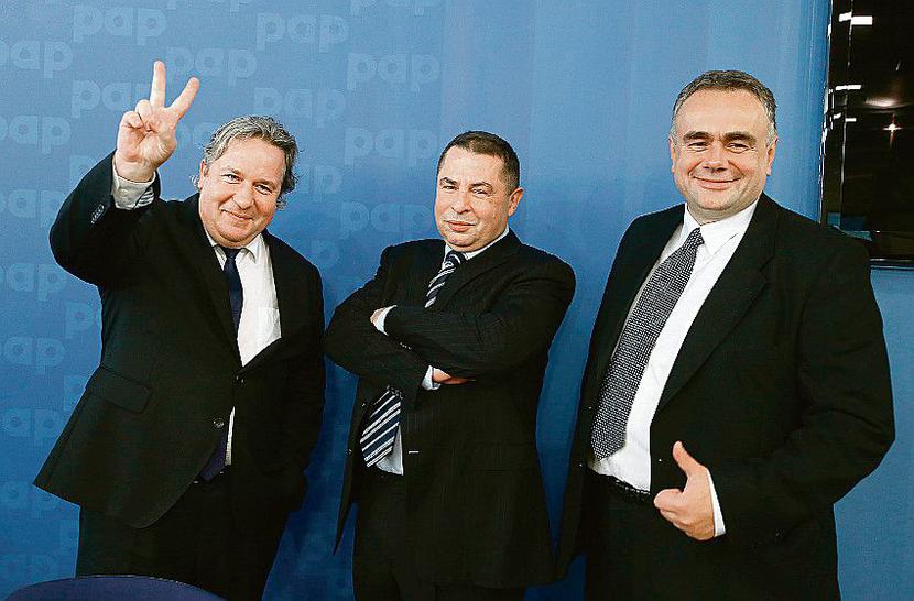 Piotr Barełkowski, Bronisław Wildstein i Tomasz Sakiewicz, zasiadający w zarządzie Telewizji Niezależnej, liczą na sukces na rynku medialnym. Na razie odnieśli umiarkowany — w pozyskiwaniu nowych inwestorów.
 [FOT. T. GZELL/PAP]