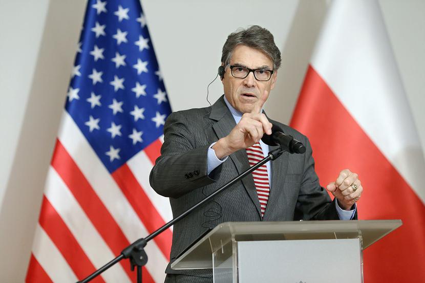 AMERYKANIN Z POLAKIEM O ATOMIE: