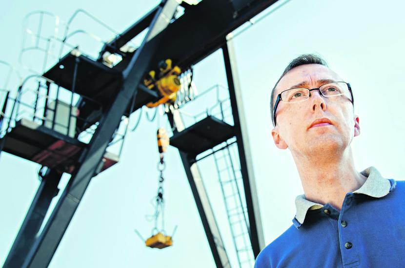 ZAGADKA:
 Grzegorz Jarkowski, dyrektor ds. zakupów inwestycyjnych ATS, nie może zrozumieć, jak ta sama instytucja, reprezentowana przez te same osoby, może pisemnie potwierdzić możliwość realizacji inwestycji, a potem ją zablokować.
 [FOT. TYTUS SZABELSKI/ FREEPRESS]