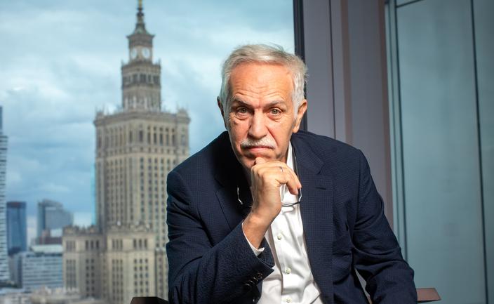 Walka o sukcesję w imperium Solorza przenosi się za ocean