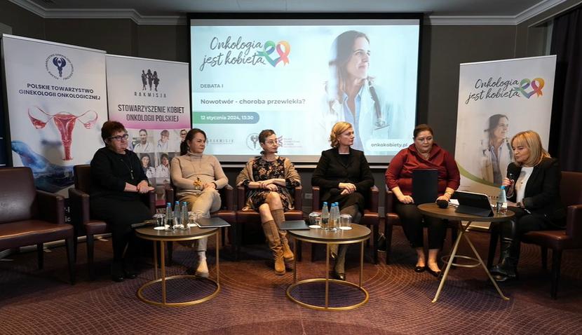 Ekspertki podczas spotkania z cyklu “Onkologia jest kobietą” Ekspertki podczas spotkania z cyklu “Onkologia jest kobietą”