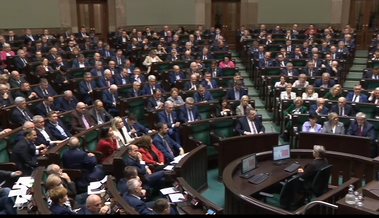 19 maja posłowie PiS wnieśli do Sejmu nowy projekt ustawy o jakości w opiece zdrowotnej i bezpieczeństwie pacjenta. 19 maja posłowie PiS wnieśli do Sejmu nowy projekt ustawy o jakości w opiece zdrowotnej i bezpieczeństwie pacjenta.