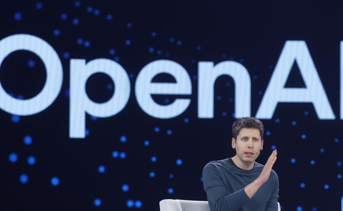 OpenAI szkoli AI na byłych bankierach, by zastąpić analityków