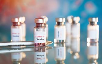 Szczepionki przeciw COVID-19 - czym się różnią? [PORÓWNANIE]