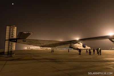 Solar Impulse 2 kołuje na start w Nankinie