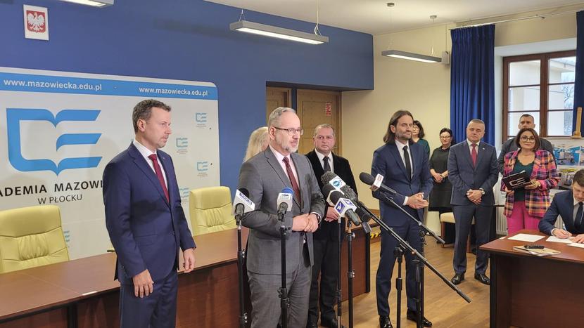 Na zdjęciu minister Adam Niedzielski oraz wiceminister Piotr Bromber