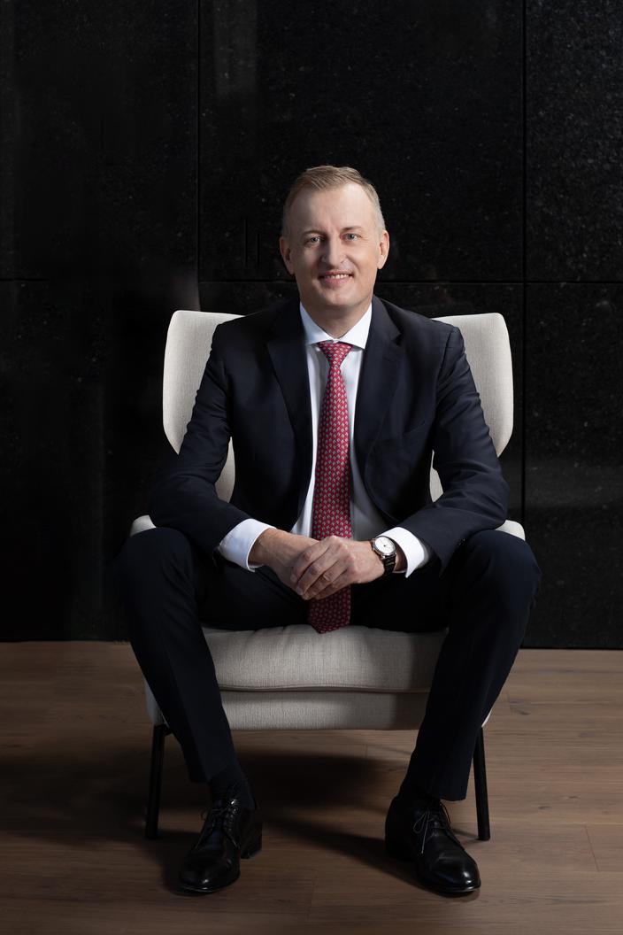 Między wierszami: