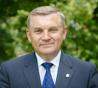 KOPERNIK BIS: Moda na centra nauki wzorowane na warszawskim Centrum Nauki Kopernik trwa w najlepsze. Ma je w planach coraz więcej samorządów — Białystok jest już coraz bliżej budowy swojego. — Laboratorium Młodego Mistrza i Odkrywcy tworzymy z myślą o wszystkich zainteresowanych światem nauki i techniki — mówi prezydent Białegostoku Tadeusz Truskolaski.