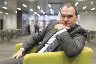 O odniesienie się do zarzutów zawartych w zawiadomieniu do prokuratury poprosiliśmy Igora Chalupca, byłego szefa rady nadzorczej, prezesa i właściciela Ruchu. Liczne próby kontaktu z nim były jednak bezowocne.