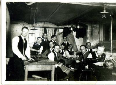 Zespół pracowni w 1936 r.