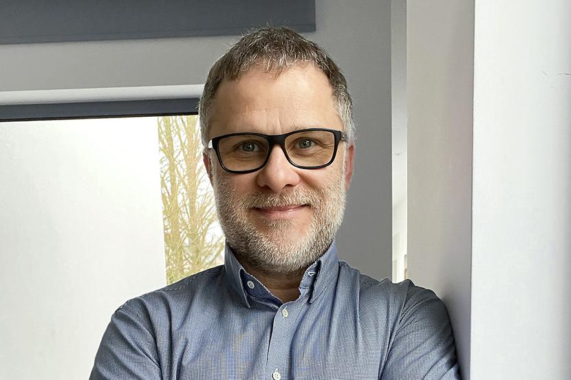 Tajemnica skuteczności:Prowadząc duże inwestycje, nie wystarczy być dobrym fachowcem, trzeba być także dobrym organizatorem – mówi Robert Woźniak, prezes spółki Elektro-BUD. Tajemnica skuteczności:Prowadząc duże inwestycje, nie wystarczy być dobrym fachowcem, trzeba być także dobrym organizatorem – mówi Robert Woźniak, prezes spółki Elektro-BUD.