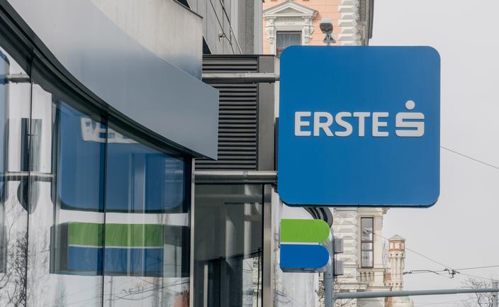 Szef Erste łagodzi oczekiwania. "Kupno akcji Santandera nie jest pewne"