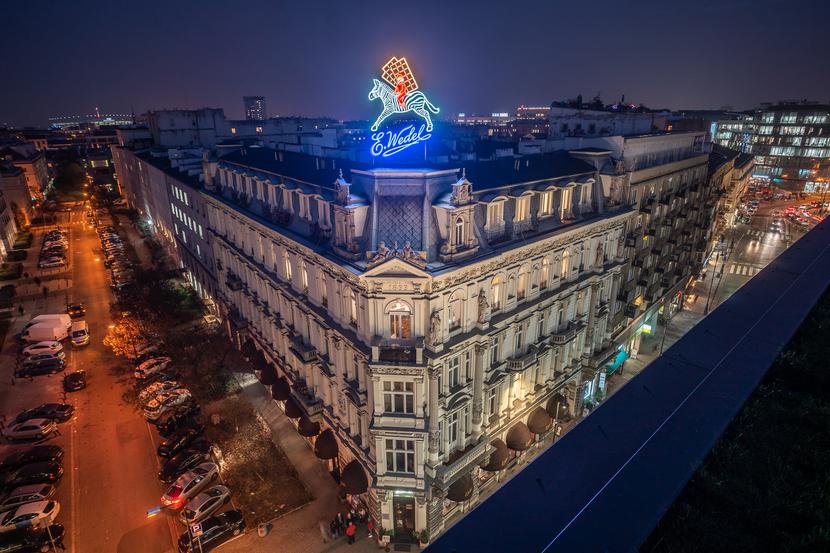 Neon przy ul. Szpitalnej Neon przy ul. Szpitalnej