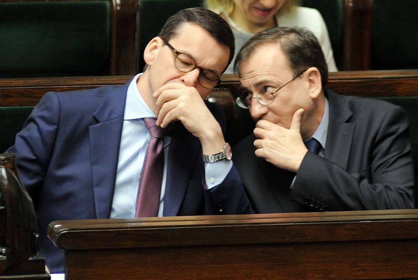 OKO I UCHO PREMIERA: