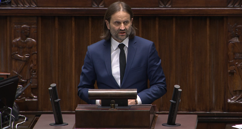 My nie zmieniamy programów. Zmieniamy wyłącznie sposób finansowania – mówił w Sejmie wiceminister zdrowia Piotr Bromber, tuż przed głosowaniem nad projektem.