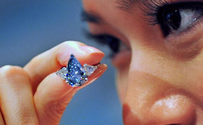 Dawny monopolista z branży diamentów może zostać sprzedany za bezcen