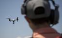 Francuskie siły powietrzne trenują orły do walki z dronami