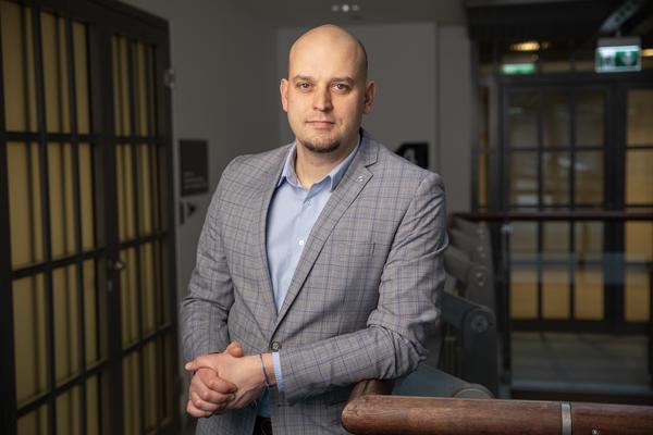 Nie czas na wielkie zakupy ani redukowanie pozycji