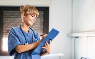 MZ opublikowało wykaz priorytetowych specjalizacji dla pielęgniarek i położnych