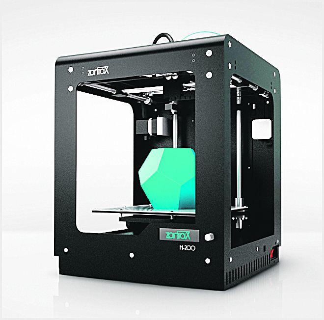 POLSKA PIĘKNOŚĆ:
 Drukarki 3D zwykle nie grzeszą urodą i wyglądają jak kawałek linii produkcyjnej zakładu przemysłowego, ale z Zortraksem ma być inaczej. Twórcy chcą, by użytkownicy mogli umieszczać urządzenie w swoich domowych biurach bez obaw o zniszczenie wystroju wnętrza. [FOT.ARC]