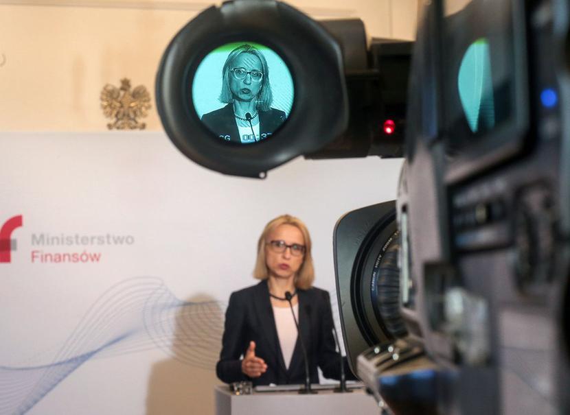 DOZBRAJANIE FISKUSA: