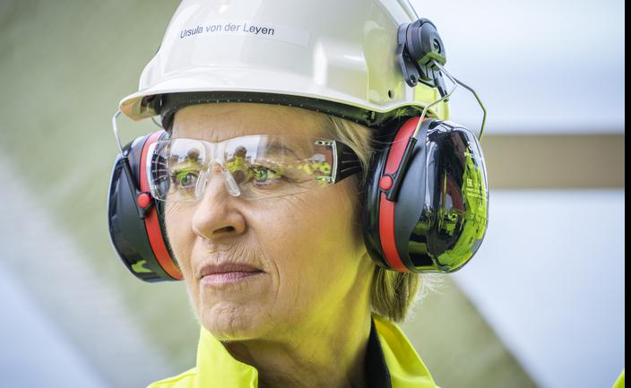 Dekarbonizacja traci impet. Polska i Europa wolą chronić przemysł