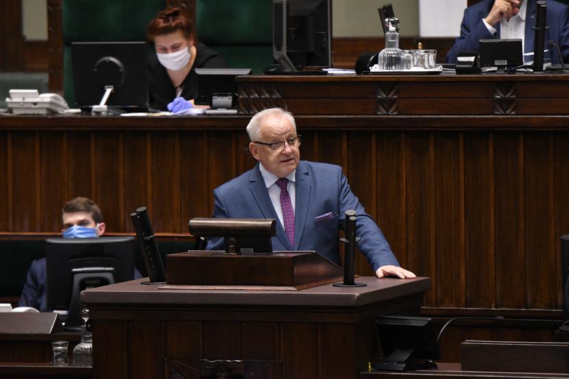 Zmiany w kształceniu medyków to w ocenie posła Bolesława Piechy sukces resortu zdrowia w 2022 r. Z kolei brak finalizacji zmian w szpitalnictwie i brak ustawy refundacyjnej to porażki resortu. Zmiany w kształceniu medyków to w ocenie posła Bolesława Piechy sukces resortu zdrowia w 2022 r. Z kolei brak finalizacji zmian w szpitalnictwie i brak ustawy refundacyjnej to porażki resortu.