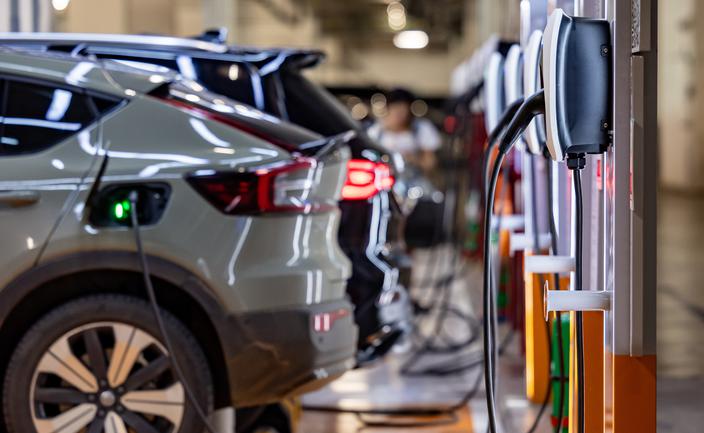 Ładowanie elektryków pomoże zrealizować cele klimatyczne