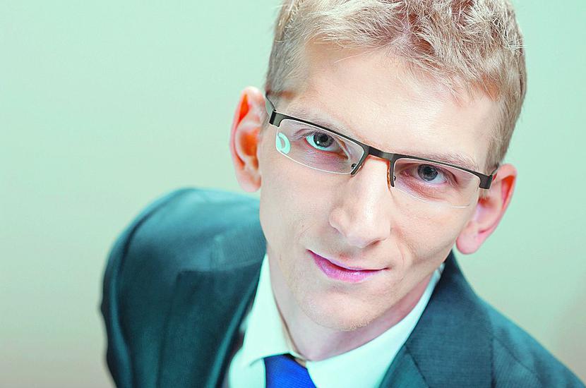 GOTOWI JUŻ NA STARCIE: — Nowe kryteria z jednej strony ułatwiły ubieganie się o wsparcie, bo nie trzeba już wykazywać historii współpracy z partnerami biznesowymi. Ale jest też trudniej, bo firmy w dniu składania wniosku muszą mieć wszystkie licencje i koncesje — mówi Błażej Czajkowski, starszy konsultant z firmy doradczej Crido Taxand. [FOT. ARC]