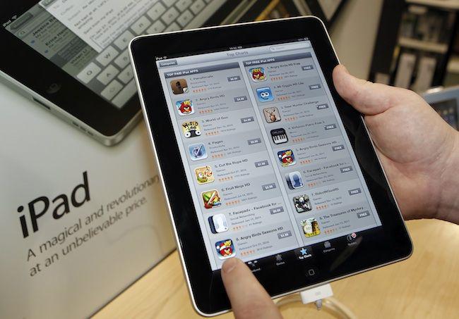 iPad z listą aplikacji fot. Bloomberg