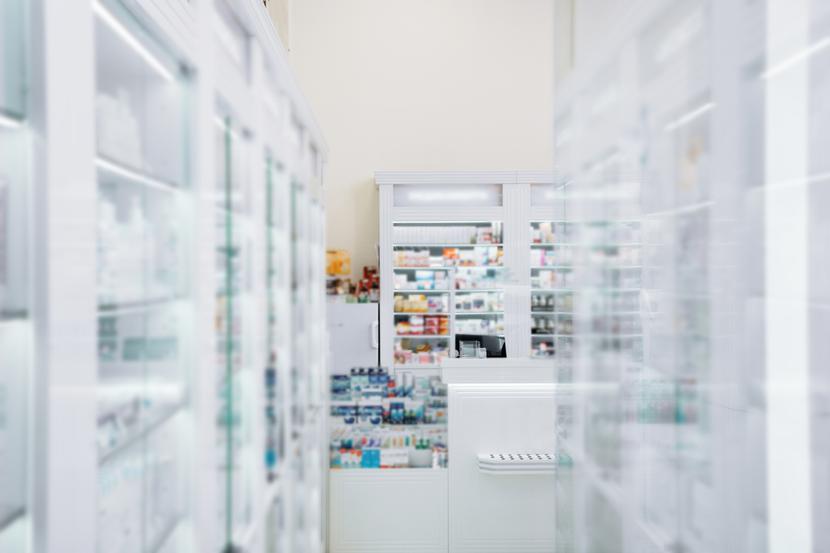 NRA wskazuje, że obecnie nadzór nad warunkami przechowywania leków i wyrobów medycznych jest kontrolowany przez wojewódzkich inspektorów farmaceutycznych w ramach audytów ISO, a w przypadku jednostek akredytowany - także audytów akredytacyjnych.