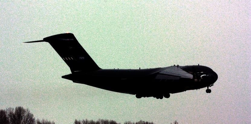 C 17 startuje z bazy Pápa.