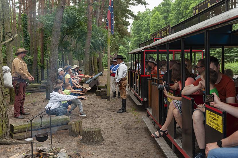 Napad na pociąg: Napad na pociąg: