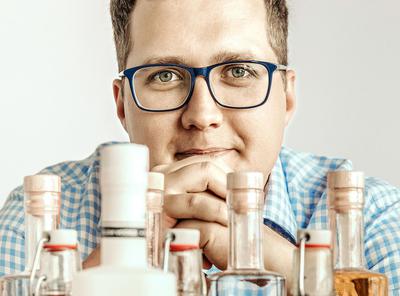 Jakub Gromek, prezes Mazurskiej Manufaktury Alkoholi, chce przeprowadzić kolejną zbiórkę udziałową na kwotę 4 mln zł i jeszcze w tym roku wprowadzić spółkę na NewConnect.