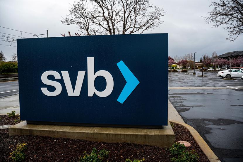 SVB to bank takich firm, jak Pinterest i Shopify.