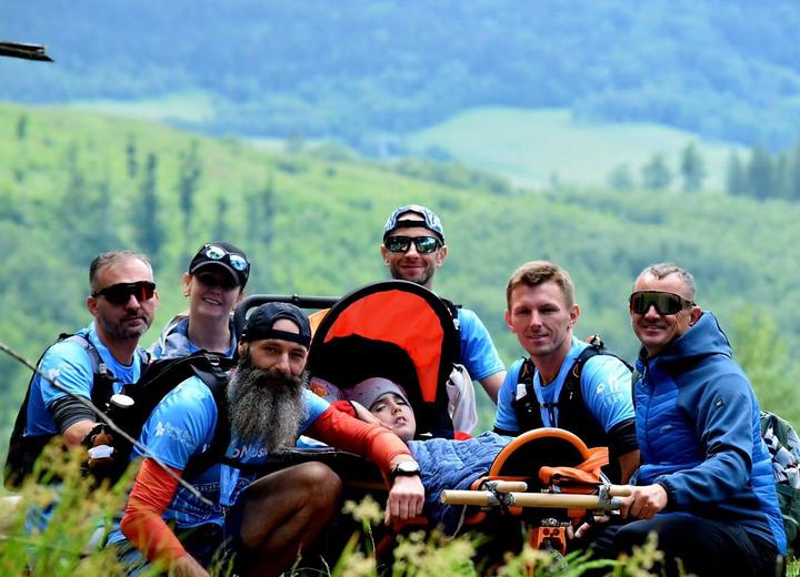 Pod górę ze&nbsp;Skarbami na&nbsp;plecach. Runner’s Power wnosi na&nbsp;szczyty dzieci z&nbsp;niepełnosprawnościami