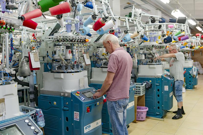 Lokalna produkcja, globalne ambicje: Lokalna produkcja, globalne ambicje: