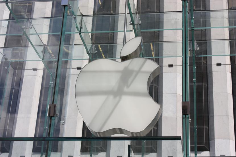 Apple Apple