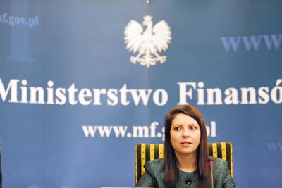 Daria Zacharowa, szefowa misji MFW, nie ma wątpliwości, że wciąż doganiamy Europę Zachodnią, a gospodarka rośnie znacznie szybciej niż w wielu krajach Unii Europejskiej. Jednak przy zwiększonym ryzyku na świecie, bez sprzyjającej wzrostowi polityki gospodarczej i reform strukturalnych nie uda nam się zachować zrównoważonego wzrostu.