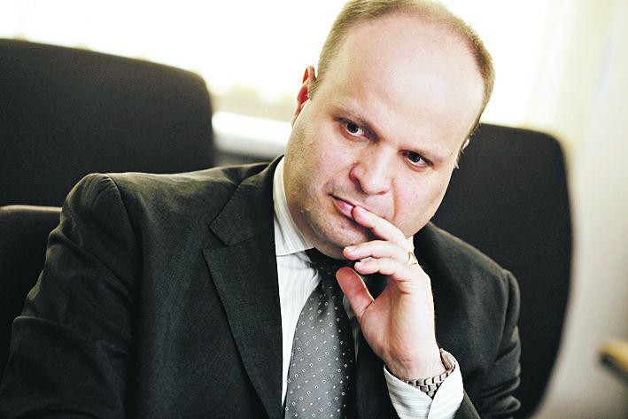SZYKUJE ARGUMENTY: Jerzy
 Kurella, p.o. prezesa PGNiG,
 spotkał się wczoraj w Gdańsku
 z Gazpromem. Miał omawiać
 m.in. „kwestię dostaw gazu
 do Polski”. Obecny kontrakt obowiązuje
 jednak aż do 6 listopada
 2014 r. To czas na szukanie
 argumentów. [FOT. WM]