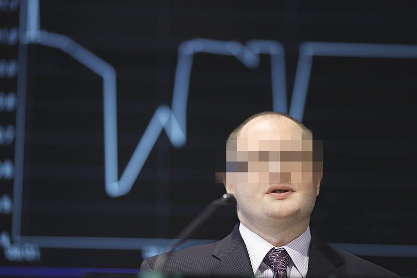 DEBIUT W ROLI PODEJRZANEGO: