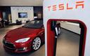 Udział Tesli w rynku aut elektrycznych w USA najniższy w historii