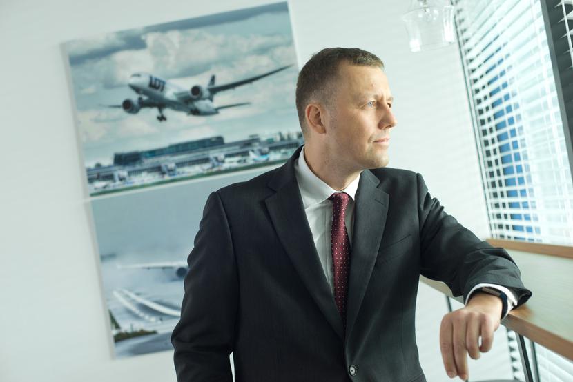 Tłum zainteresowanych, chętnych brak