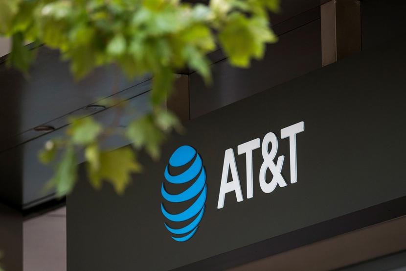 AT&T AT&T