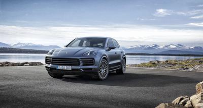 Pierwszy SUV Porsche na poczatku nie wszystkim przypadł do gustu, ale okazał sie wielkim sukcesem. Od debiutu w 2002 r. producent sprzedał ponad 760 tys. egzemplarzy.